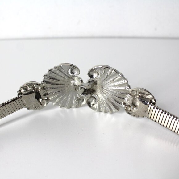 Vtg Mimi Di N 1986 Georgian Shell buckle waist stretch belt silver-tone 28" S M - Picture 3 of 11